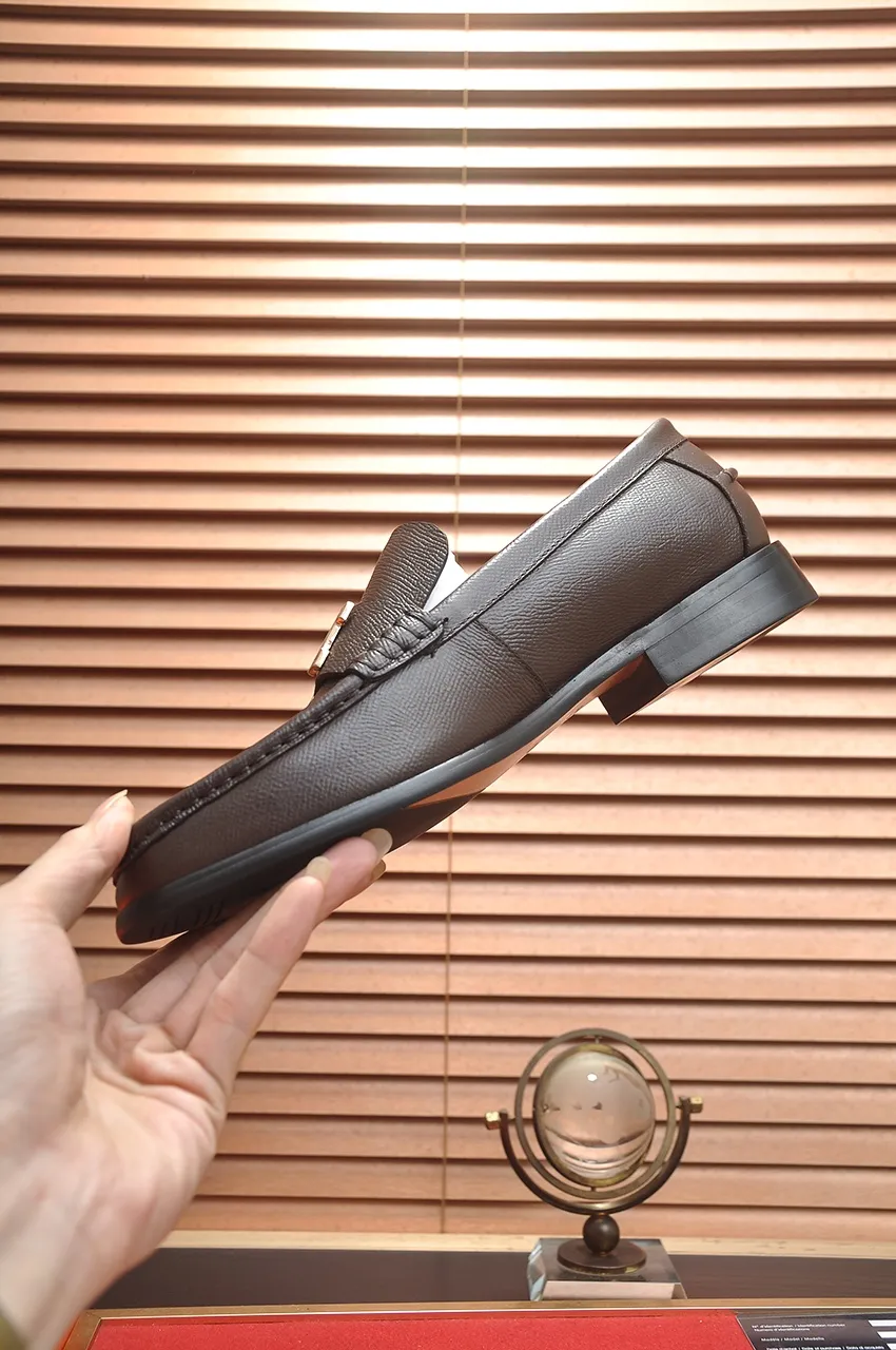 Men's shoes💰540💶[HERMES] (cowhide lining)🍀Italian top luxury🍀He does not pursue novel styles and gorgeous colors, but attracts the favor of successful men with his flawless, elegant and classic style. Formal leather shoes This very comfortable, simple and stable style allows you to easily match any style! The pattern is absolutely 1:1 refined from the original case, and we strive for excellence in materials, imported cowhide + cowhide lining💪💪💪extraordinary texture👍! .Code number: 38-45 (45 customized)